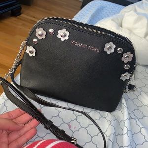 MICHEAL KHORS crossbody.